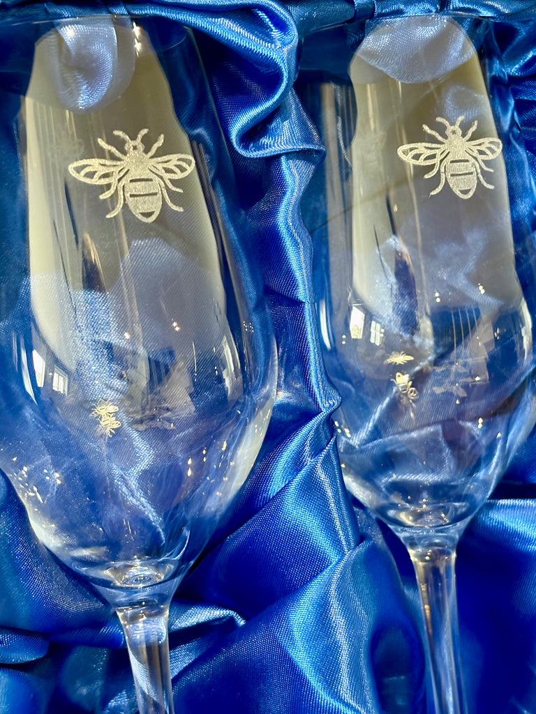 Wine Glass Gift Set - 2x Engraved Manchester Bee Glasses