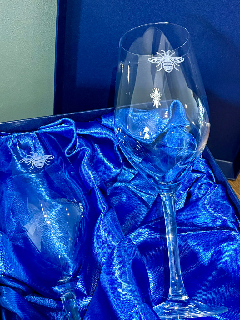Wine Glass Gift Set - 2x Engraved Manchester Bee Glasses